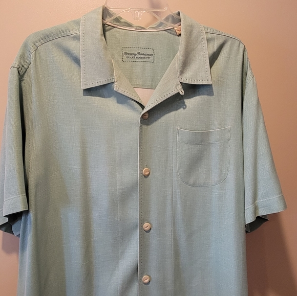 💙GC~ TOMMY BAHAMA BUTTON DOWN - Picture 1 of 13
